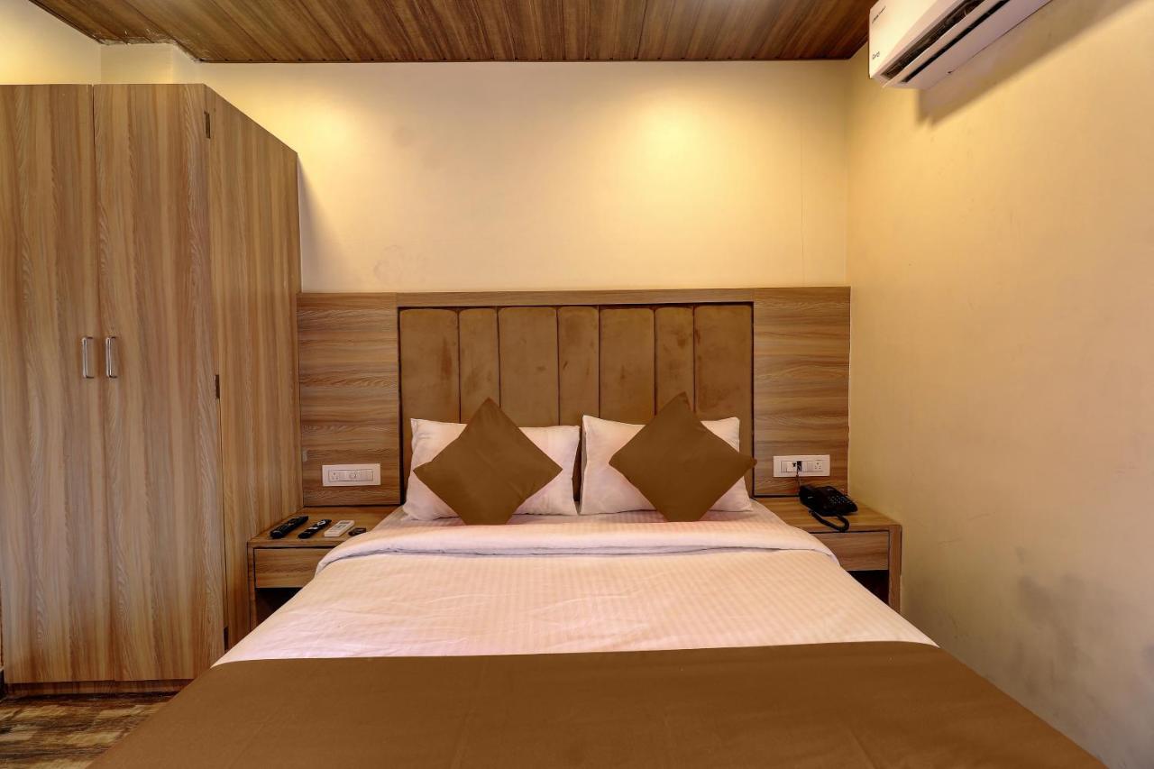 Hotel Priceless Mumbai Bagian luar foto