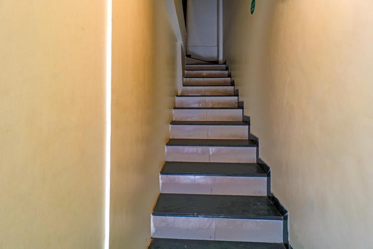 Hotel Priceless Mumbai Bagian luar foto